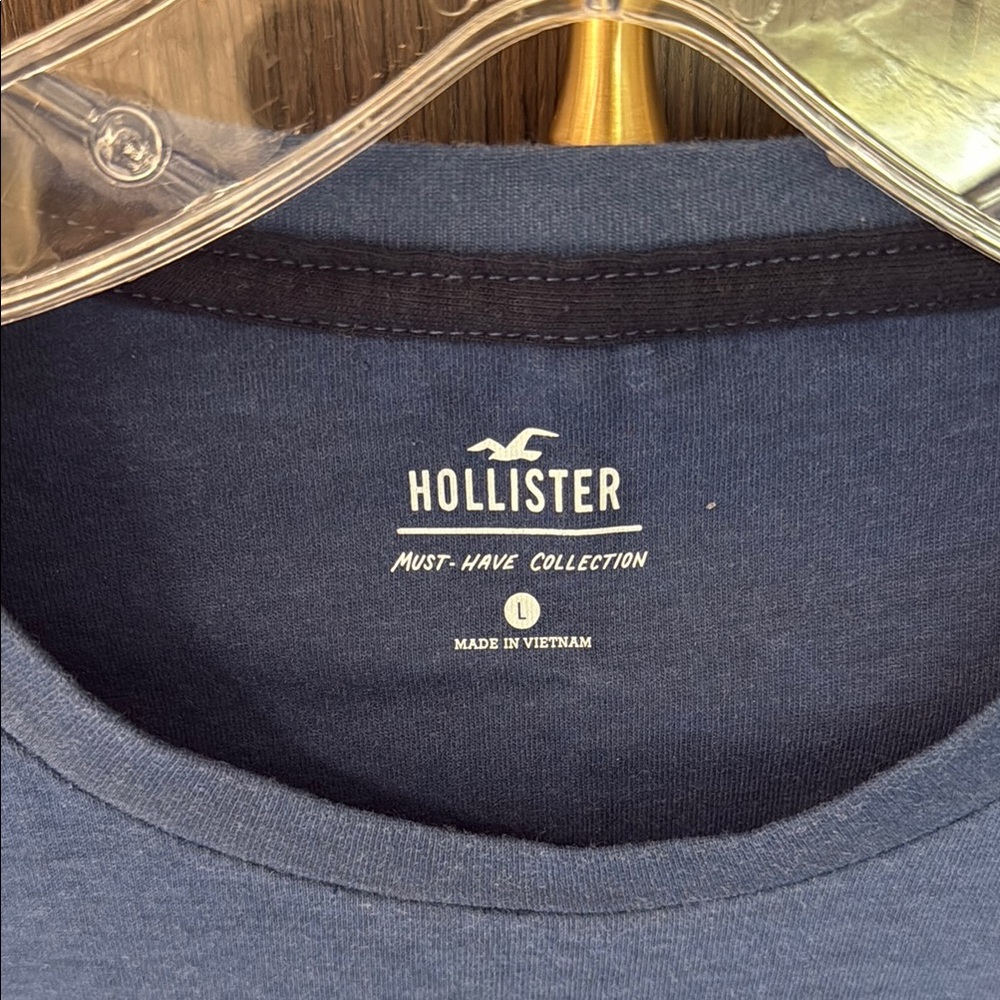 Hollister Blue and White Gradient Short Sleeve Tee - Picture 3 of 11